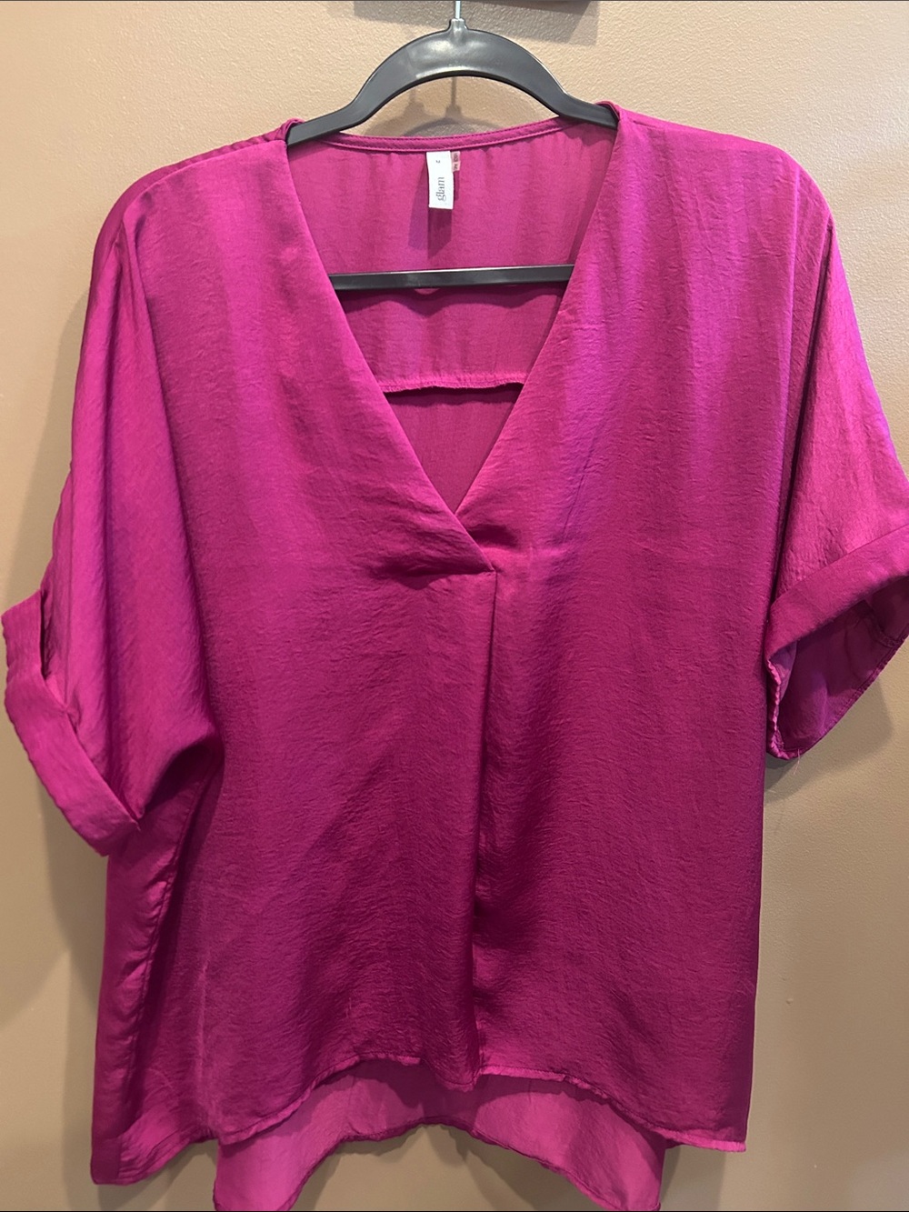glam Magenta V-Neck Short Sleeve Blouse
